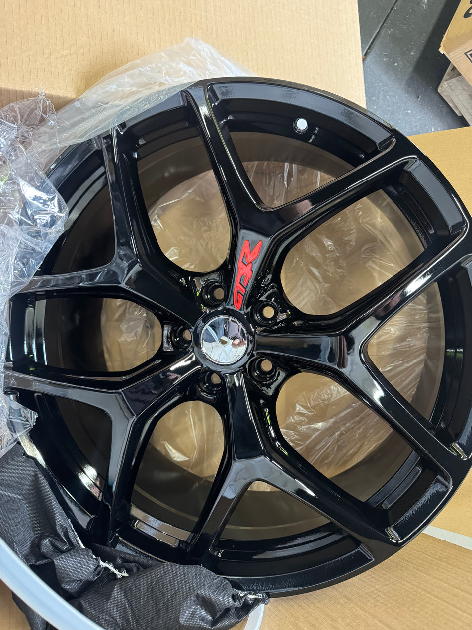 4 HOLDEN GTSR 22" WHEEL & TYRE PACKAGE 22X9 ALL COMMODORE GLOSS BLACK